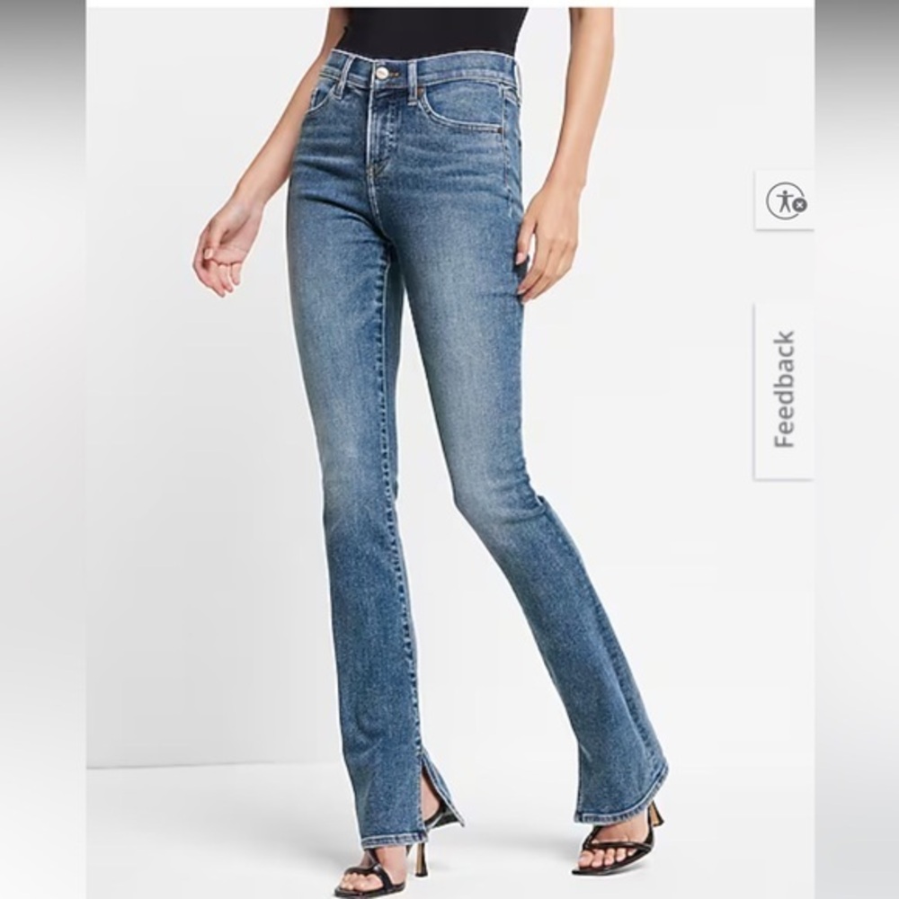 Express Mid Rise Medium Wash Skyscraper Jeans size 8